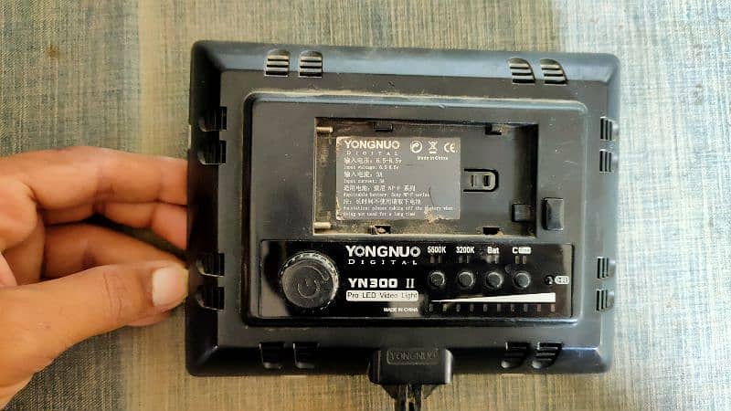 Yongnuo YN-300 ii Video LED Light 1