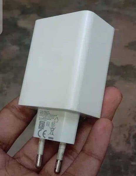 realme 18 wat fast charger original box wal for sall 1