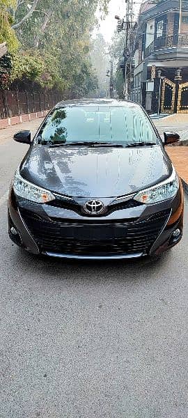 Toyota Yaris ATIV CVTi 1.3 Grey