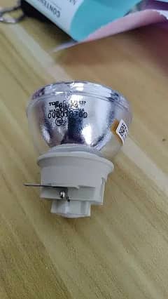 Projector Lamp / Lens / Bulb 0