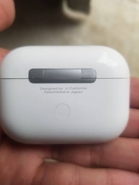 Airpods pro with wireless charging case made in Japan. 3