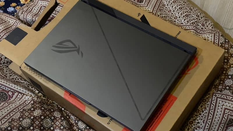 Asus ROG Strix RTX 4060 G614JV-AS73  Gaming Laptop 3