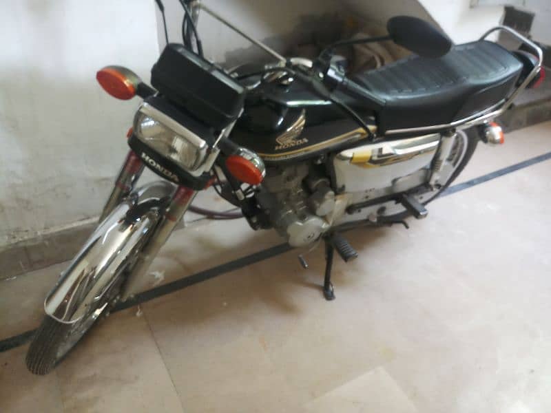 125 special edition model 2021 very good condition for sale 2