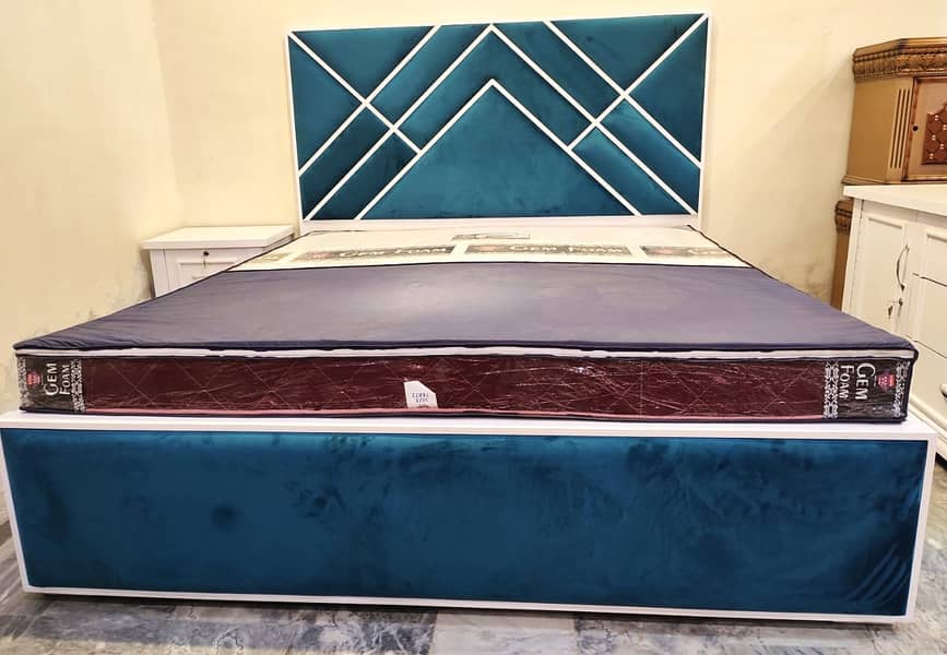 Bed set, Double bed, King size bed, Poshish bed, Bedroom furniture. 7