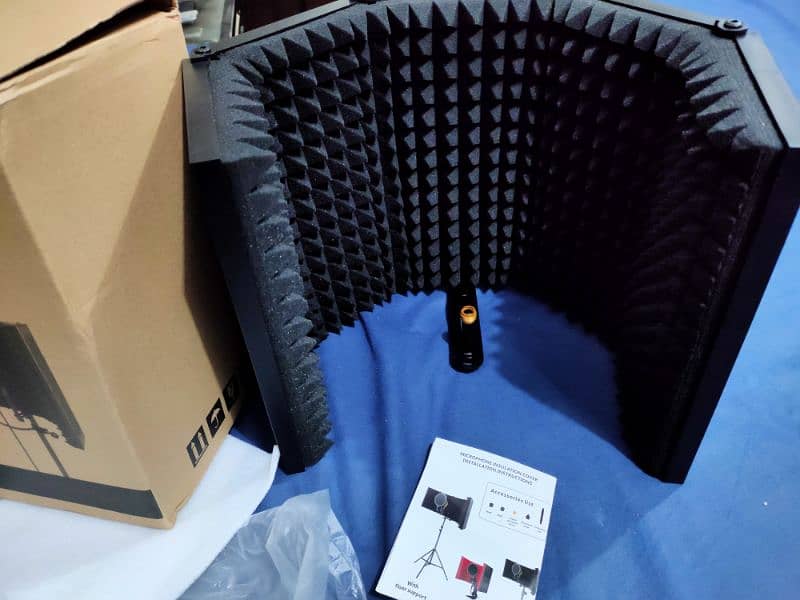 Five Panel Acoustic Isolation Shield For Microphone 0