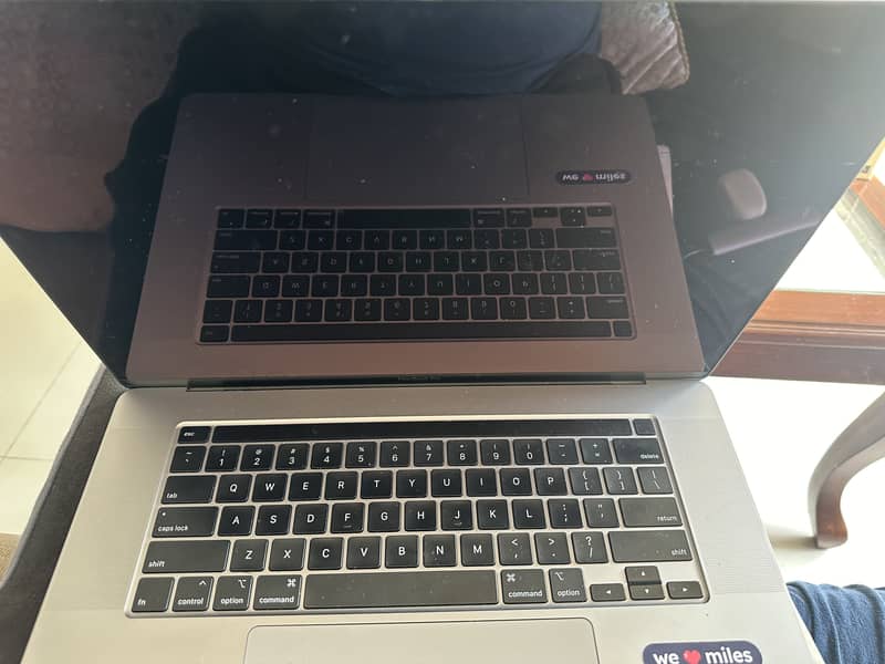 16-inch MacBook Pro (2019), Intel Core i9,16GB Ram, 1TB SSD 1
