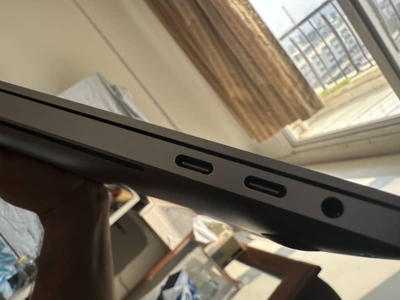 16-inch MacBook Pro (2019), Intel Core i9,16GB Ram, 1TB SSD 8