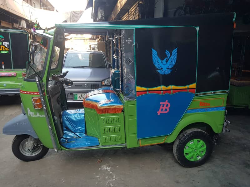 New asia 200 cc double shak Auto rikshaw with camera lcd 6