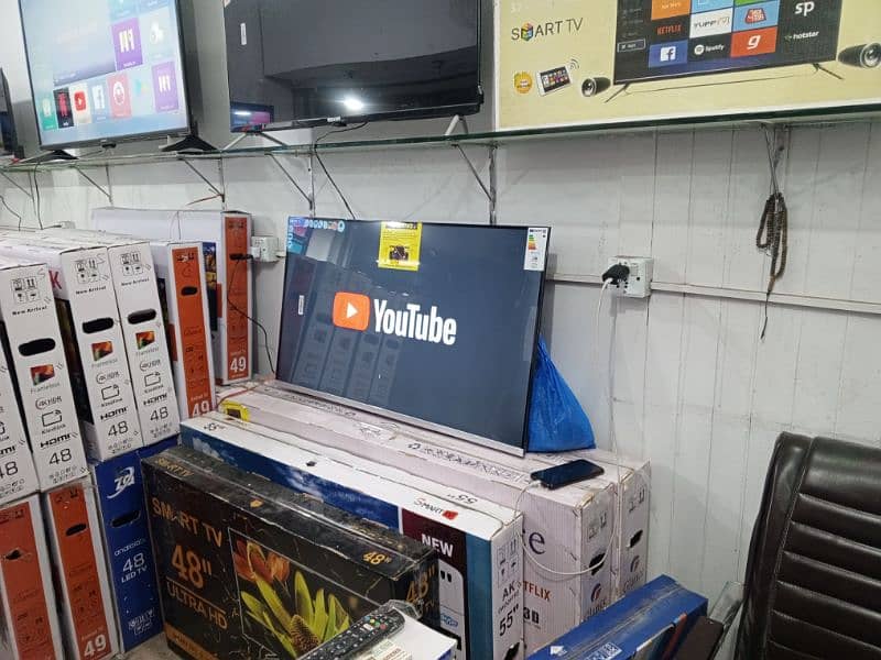 TOO  QUILTY SAMSUNG 32,,INCH LED 4K UHD MO. 03024036462 2