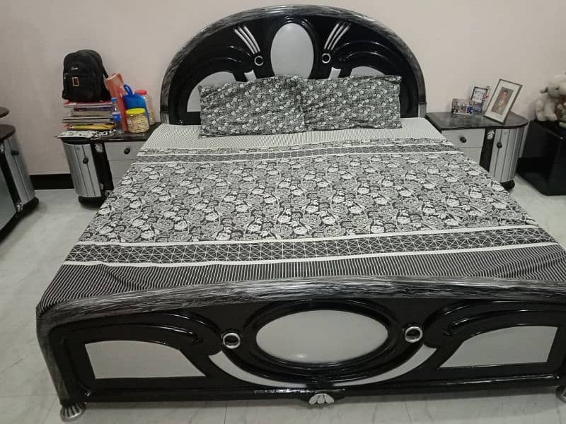 bed dressing table 1