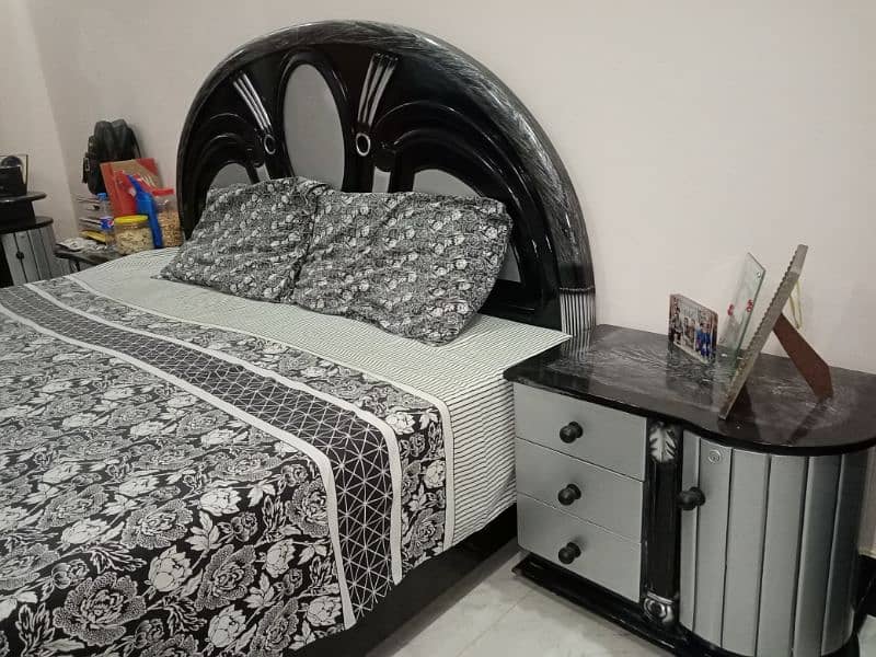 bed dressing table 5