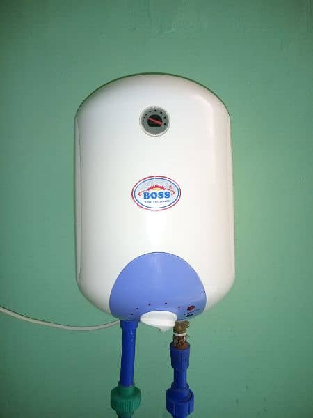10L Boss Instant Electric Geyser 0