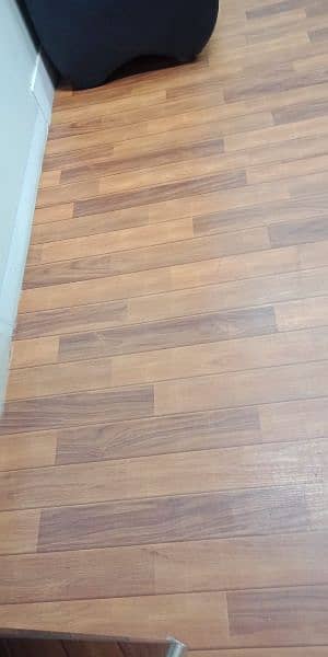 vinyl, wooden and spc flooring 9