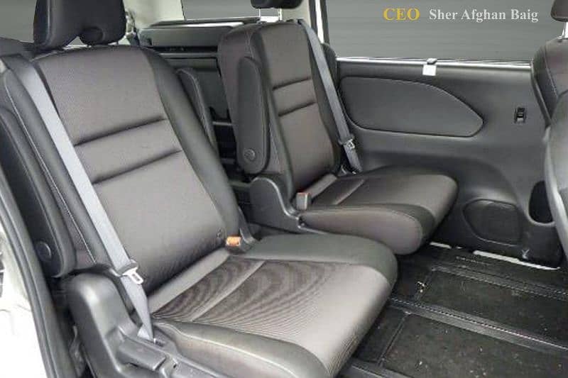 Nissan serena G highway star seven seater 3