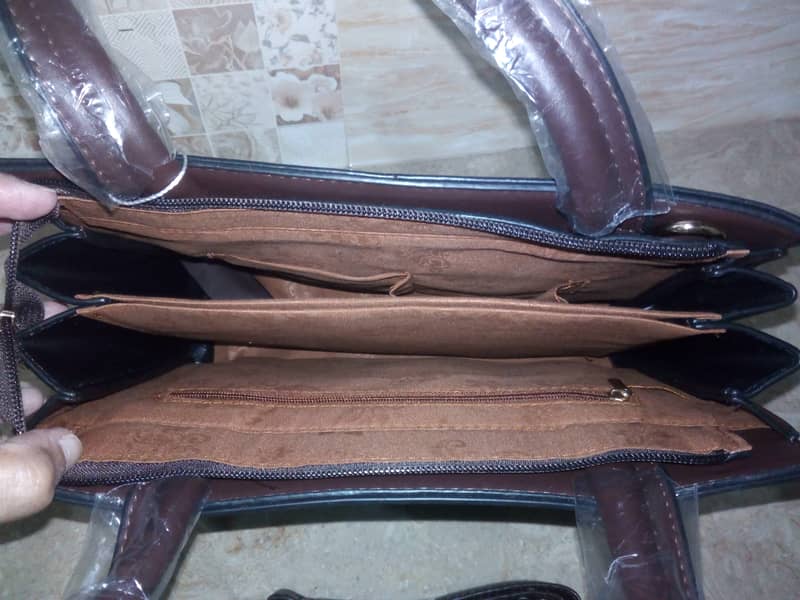 Imported leather mix HANDBANG with free gift . . . Dubai 4