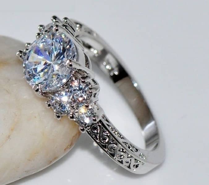 Amazing shinny silver zircon ring 3