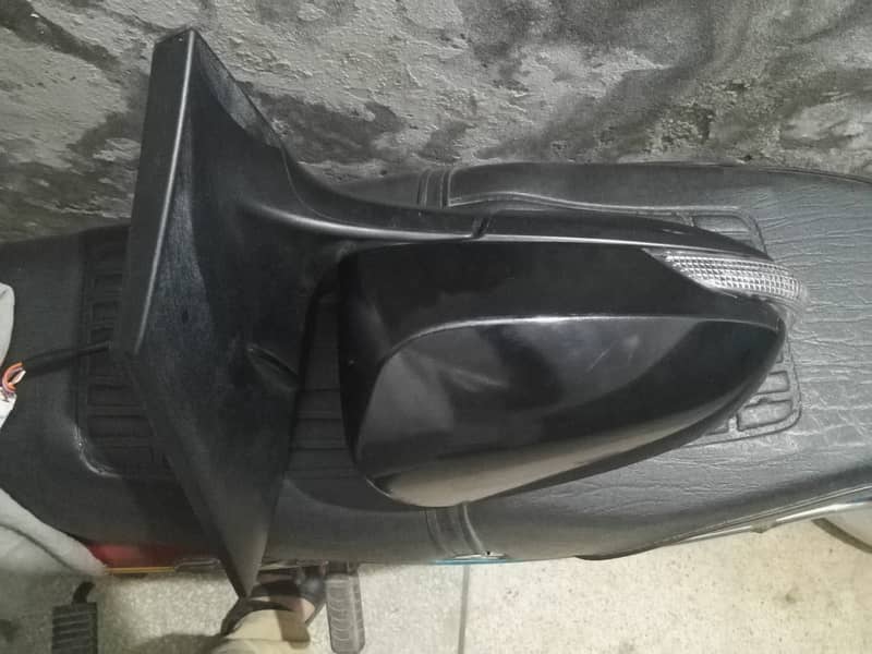 Hyundai Elentra Left Rear Door, Lights, Tyres 7