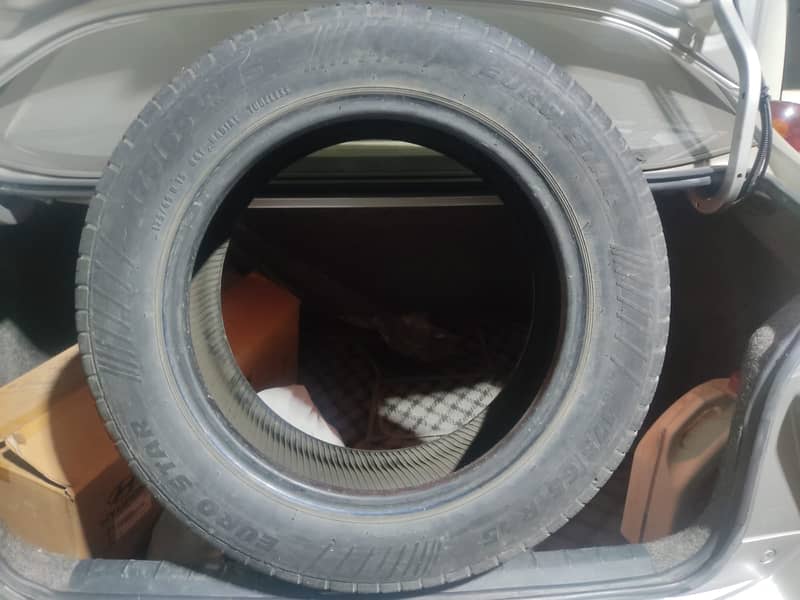 Hyundai Elentra Left Rear Door, Lights, Tyres 14