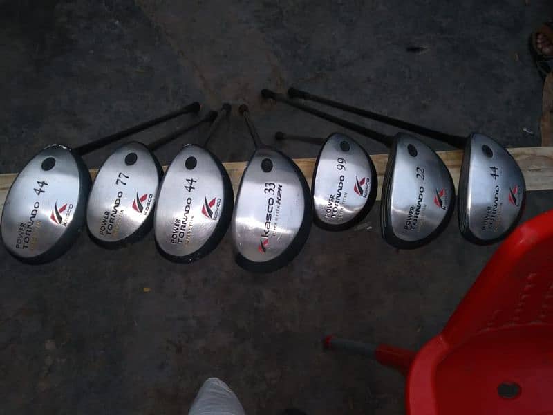 Golf wedges and rescue clubs 8