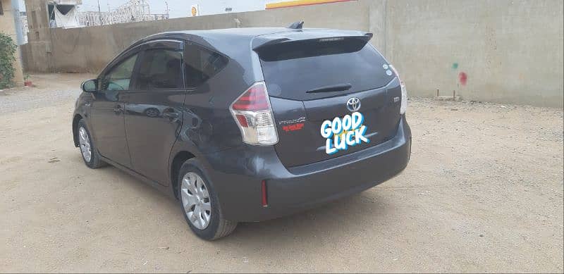 5 SEATER TOYOTA PRIUS ALPHA 3