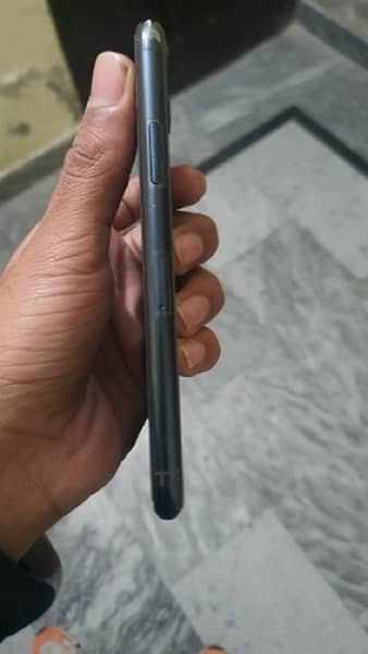 iphone 11 pro 64gb pta approved 4
