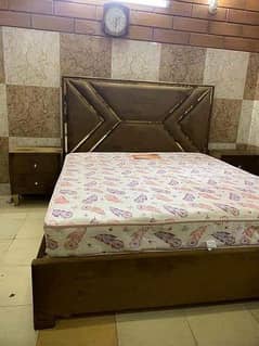 bed set with side and dressing table