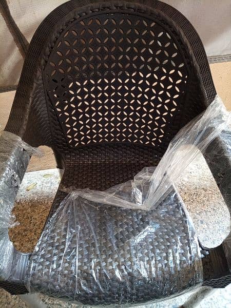 new plastic chairs available for sale 2