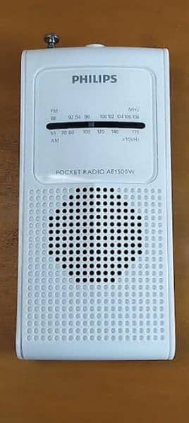 Sony sanyo Philips  pocket size radio 7