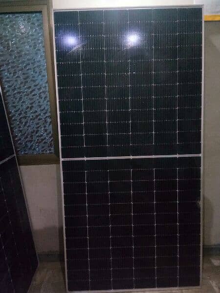 Canadian Hiku6 545 Watt Bifical double Glass solar Panels 7