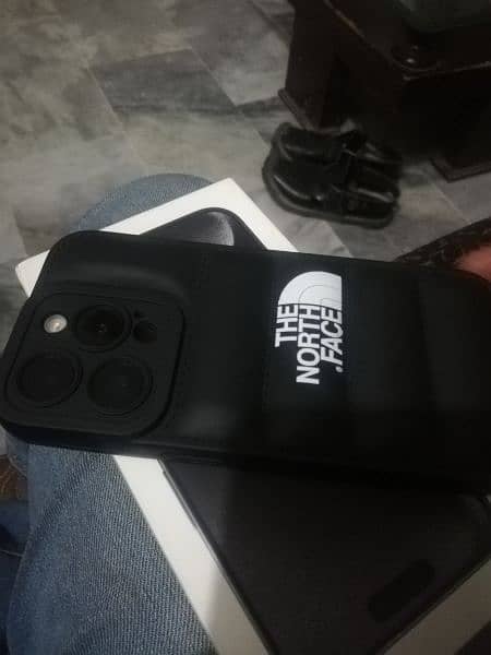 iphone 15pro black titanium with box 128gb. jv. LLA 3