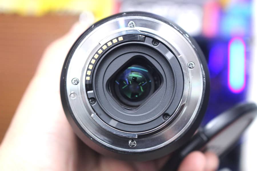 Sony 18-105mm F4 OSS G Lens 3