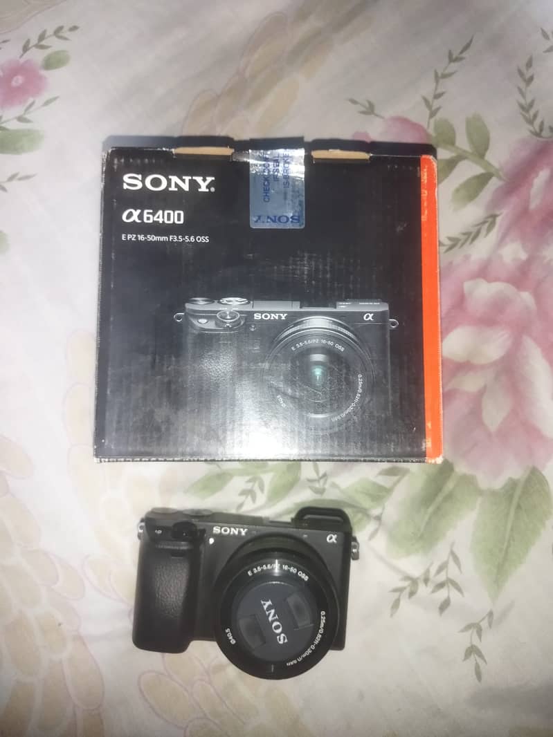 SONY a6400 WITH KIT LENS AND BAG + MEMORY CARD 3
