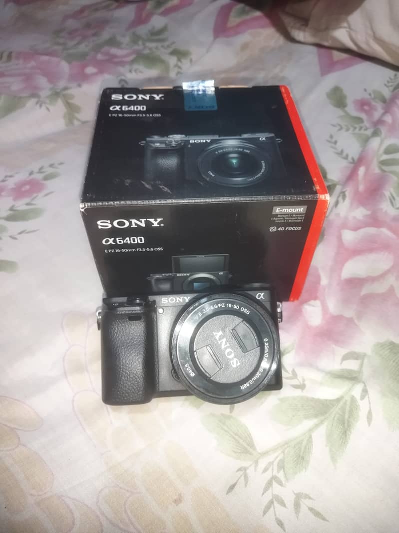 SONY a6400 WITH KIT LENS AND BAG + MEMORY CARD 4