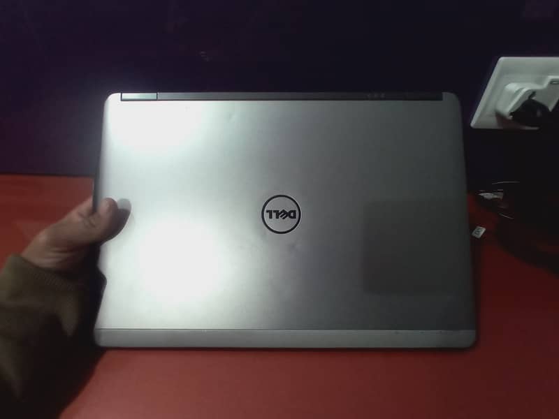 Dell Lattitude E7440 0