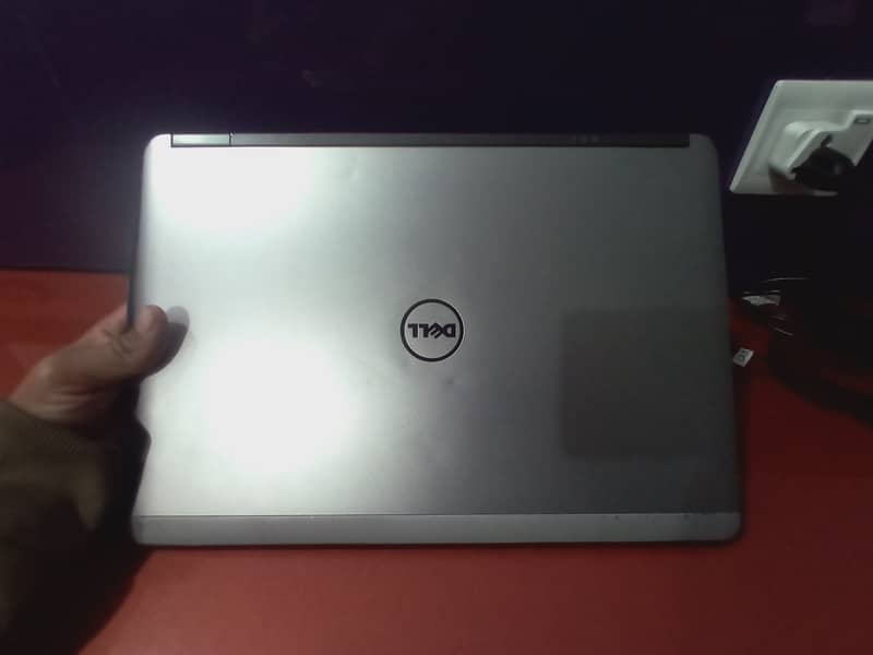 Dell Lattitude E7440 5