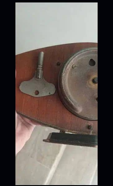 Antique Wooden Brass England Table Clock Vintage 5 Days seiko citizen 3