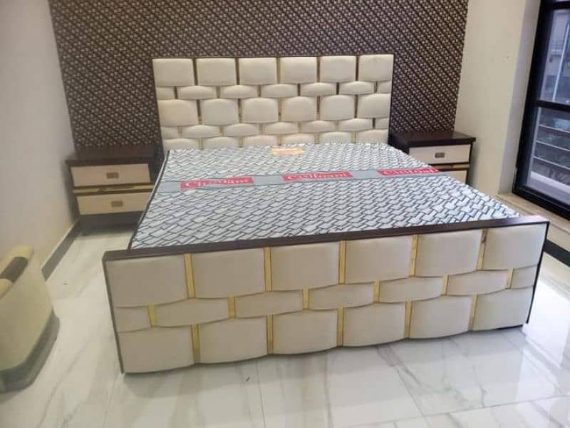 Bed side table / Mattress / bed set / double bed / Furniture 0