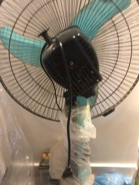 DC pedestal Fan with Battery & charger 2