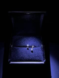 Single Small Diamond Nose Pin