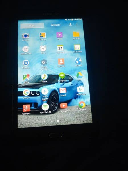 Samsung galaxy tab 4 in good condition 1.5ram 8gb storage 14