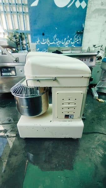 12 kg Capacity Dough Spiral Mixer Machine 2 speed imported 1