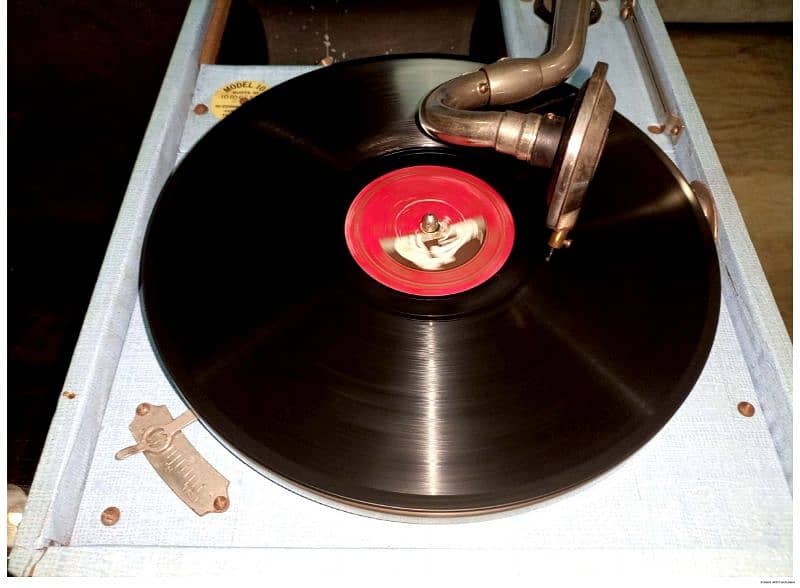 Original HMV. Gramophone Imported from UK to Play 78 RPM Records 6