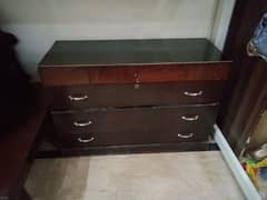 dressing table draws and 2 side tables with led lights