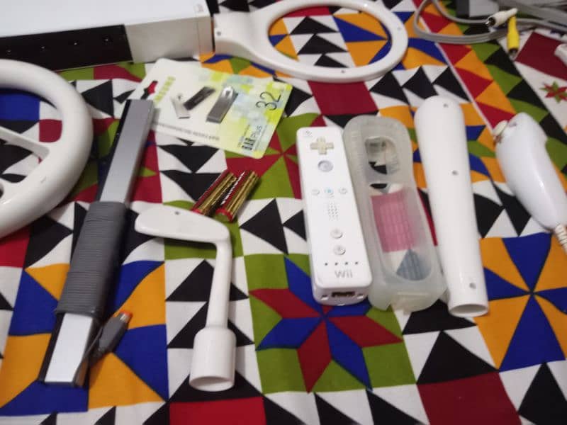 Nintendo Wii full set with 32 gb usb with games 2