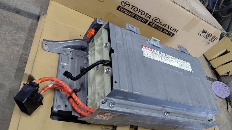 Toyota Aqua Abs Lexus Battery Replacement Water Body Available 6