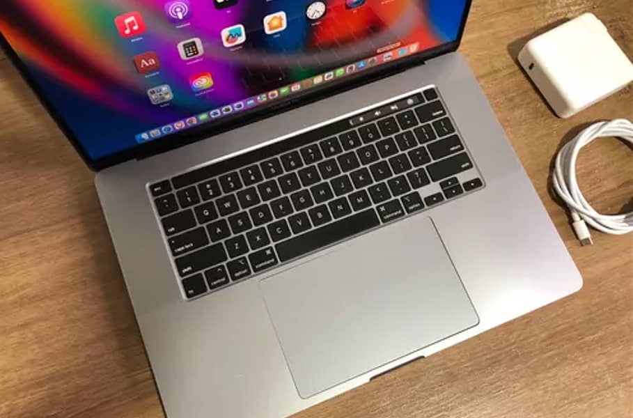 MACBOOK PRO LATE 2019 16 INCH TOUCHBAR I7 8 CORE 2.6 16GB RAM 512GBSSD 2