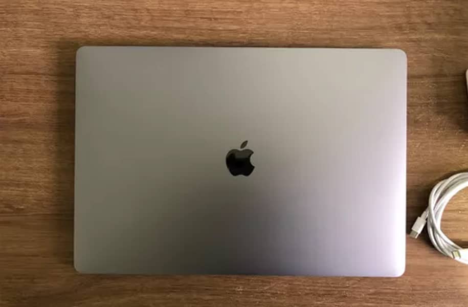 MACBOOK PRO LATE 2019 16 INCH TOUCHBAR I7 8 CORE 2.6 16GB RAM 512GBSSD 4