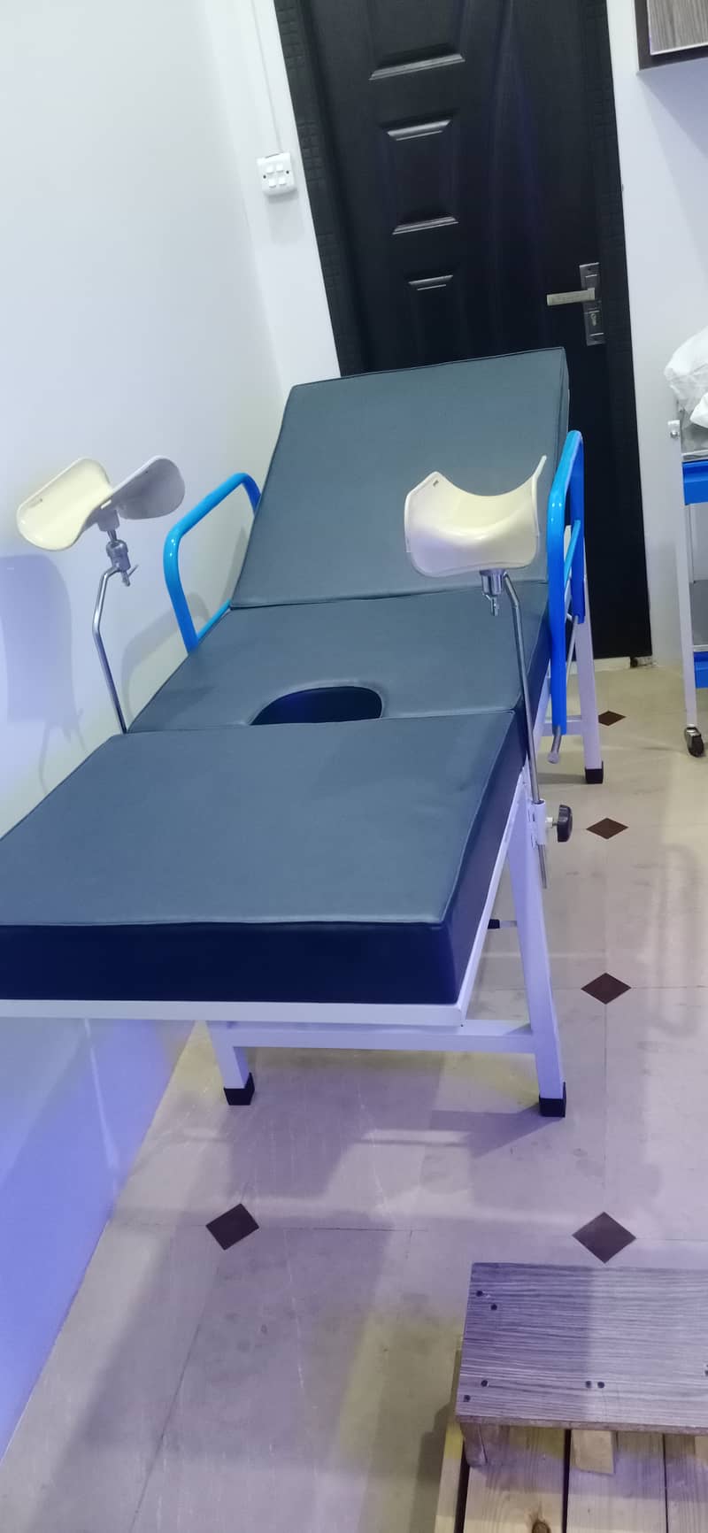Manufacturer of Delivery table / Gynae Bed Complete Hospital Furniture 5