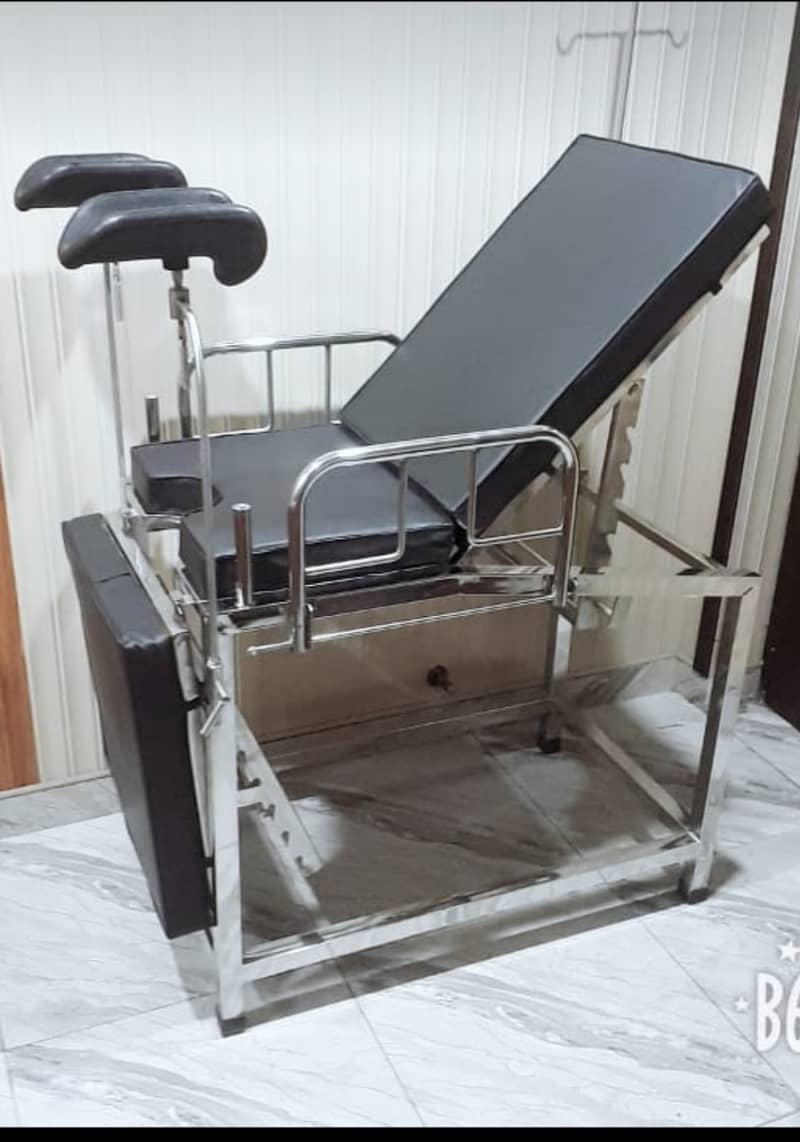 Manufacturer of Delivery table / Gynae Bed Complete Hospital Furniture 17
