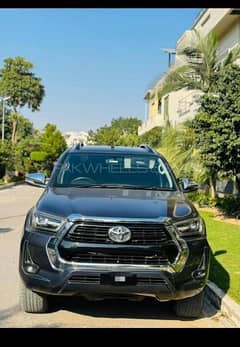 Toyota Revo / Rocco /Prado  avabl for rent in rawalpindi/islamabad